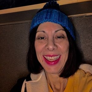Meet your Posher, Leonora